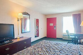 OYO Hotel East Macon I-75