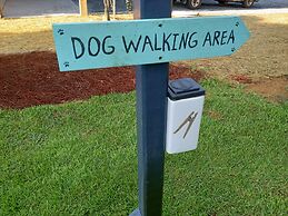 Captain's Cove Motel