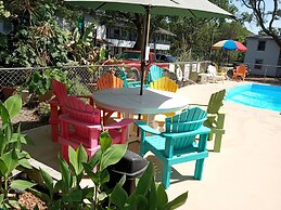 Captain's Cove Motel