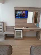 Pera Arya Hotel