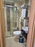 Pera Arya Hotel