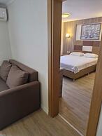 Pera Arya Hotel