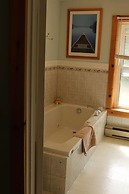 Sunny Rock B&B Haliburton