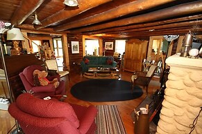 Sunny Rock B&B Haliburton