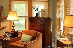 Sunny Rock B&B Haliburton