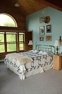 Sunny Rock B&B Haliburton