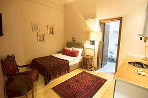 No11 Hotel & Apartments