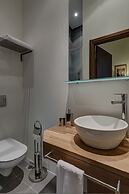 No11 Hotel & Apartments