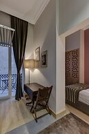 No11 Hotel & Apartments