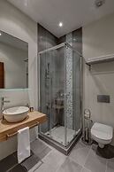 No11 Hotel & Apartments