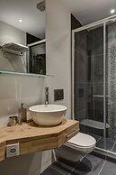 No11 Hotel & Apartments