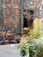 No11 Hotel & Apartments