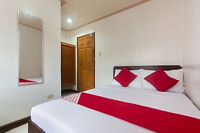 OYO 426 Coco Grove Tourist Inn