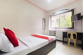 OYO 426 Coco Grove Tourist Inn