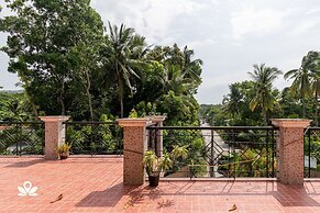 OYO 426 Coco Grove Tourist Inn