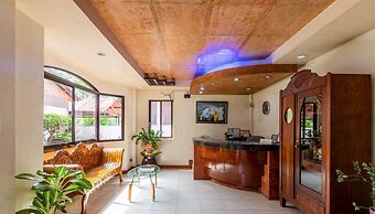 OYO 426 Coco Grove Tourist Inn