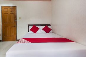 OYO 426 Coco Grove Tourist Inn