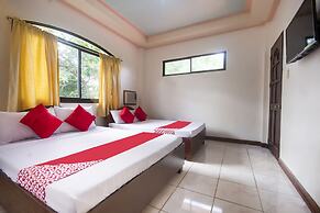 OYO 426 Coco Grove Tourist Inn