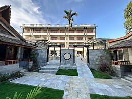 Lake View Resort