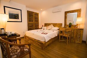 Rex Hotel and Apartment