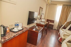 Best Western Plus Paramount Hotel