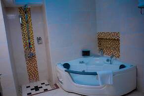 Best Western Plus Paramount Hotel