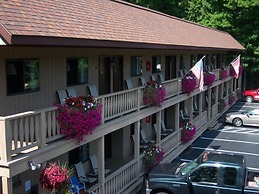 Tall Pines Motel