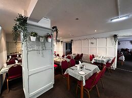 The Georgian Hollies