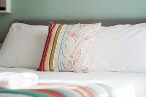 The Georgian Hollies