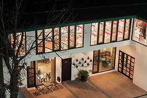 WoodSmoke resort & Spa