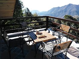 WoodSmoke resort & Spa
