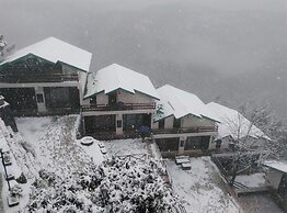 WoodSmoke resort & Spa