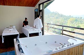 WoodSmoke resort & Spa