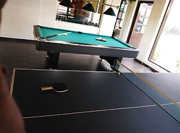 WoodSmoke resort & Spa