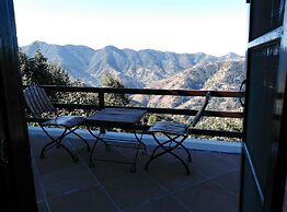 WoodSmoke resort & Spa