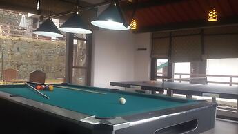 WoodSmoke resort & Spa