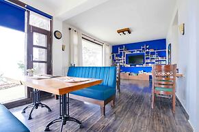 WoodSmoke resort & Spa