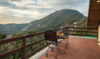 WoodSmoke resort & Spa