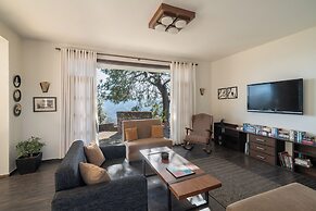 WoodSmoke resort & Spa
