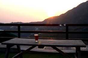 WoodSmoke resort & Spa