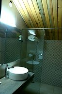 WoodSmoke resort & Spa