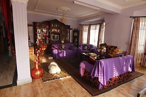 Dipankara Holiday Home