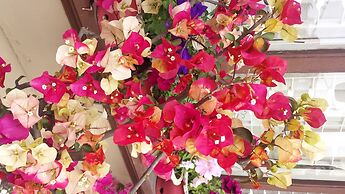 Dipankara Holiday Home