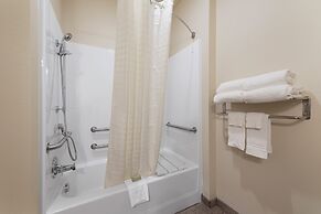 Cobblestone Hotel & Suites-Bellefontaine