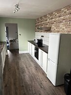 SPECIAL 5 Bedroom Whole House Brereton