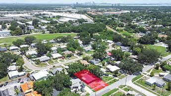 Whispering Oaks Getaway