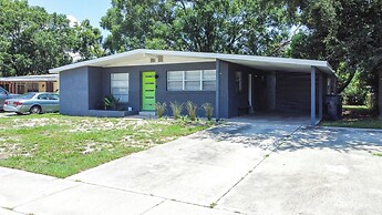 Whispering Oaks Getaway