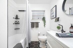 Whispering Oaks Getaway