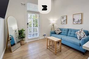 Duval Corner Updated Condo Steps to Duval St