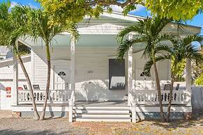 Mesa House Uno by Brightwild Perfect Location